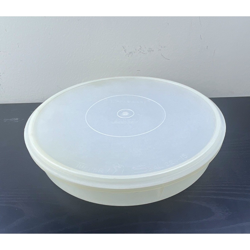 Vintage Tupperware 242-1 Round 2.5 Qt Storage Container Snap Lid Plastic